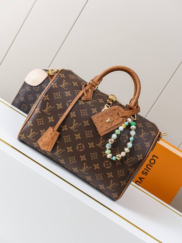 动态163C01芯片 N87212鸵鸟30 顶级原单 独家背景实拍 Speedy Soft 30 Boho 手袋取材经典 Monogram 涂层帆布,再以皮革内 动态163C01芯片 N87212鸵鸟30 顶级原单 独家背景实拍 Speedy Soft 30 Boho 手袋取材经典 Monogram 涂层帆布,再以皮革内