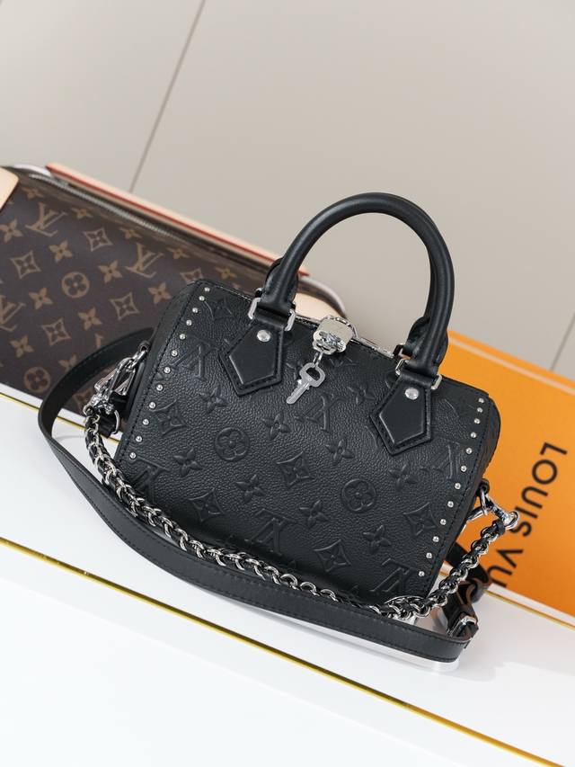 动态163C01芯片 M14575黑浮花 顶级原单 独家背景实拍 Monogram Bold Speedy 20 Trunk 手袋身披 Monogram 帆布亮