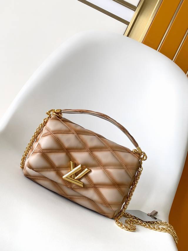 M11257米黄色M12567枣红M23601棕色M11374全黑M25107 银色M22891黑色 M M25046漆皮黑 M23045 灰色 M25060米