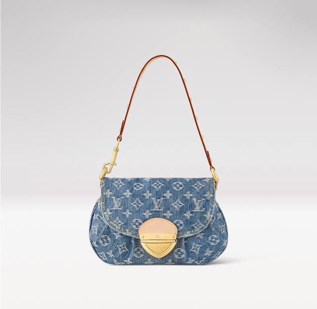 动态163 M46829 顶级原单 Sunset 手袋聚焦 Monogram Denim 帆布。该材质依托多重工艺制成，以全球有机纺织品标准认证的棉纱织就 Mo