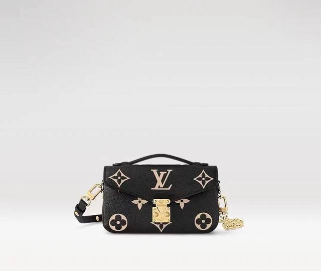 210C01M46595黑色 M22942米白 M23081杏色 M46596黑色顶级原单 本款 Pochette MéTis East West 手袋取材 M