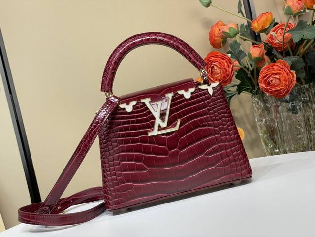 顶级原单复刻独家实拍 Capucines 迷你手袋 M86153 48865 酒红色 鳄鱼纹-花卉白贝母 高贵的鳄鱼皮纹，奢华的山羊皮衬里，闪亮的金属饰件，特有