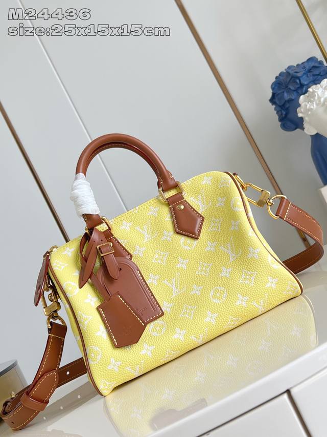 出厂价P 顶级原单 M24436柠檬黄棕色配皮 本款 Speedy BandoulièRe 25 Monogram Leather 手袋选用柔软牛皮革，以 Mo