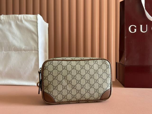 Gucci新款专柜品质，顶级原单货，实物实拍！款号821164啡胶棕皮。尺寸：宽22X高14X侧宽6。出货啦！