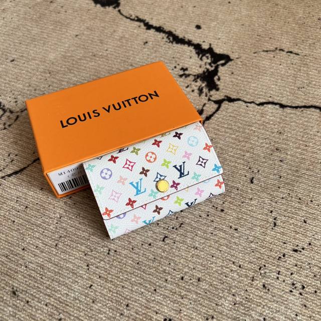 出厂价P 芯片版顶级原单 M14092白彩 钥匙包钱包系列 本款钥匙包出自路易威登 X 村上隆合作系列，以 Monogram Multicolor 帆布妙趣重绎