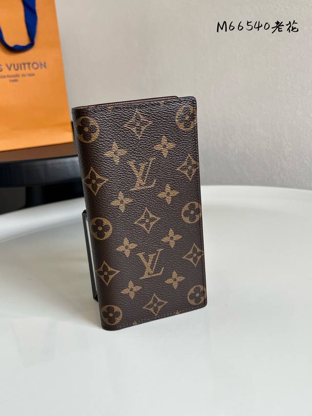出厂价P 芯片版 M66540 老花 这款皮夹是为了纪念居住于非洲的探险家Pierre Savorgnan De Brazza而制，采用Damiergraphi