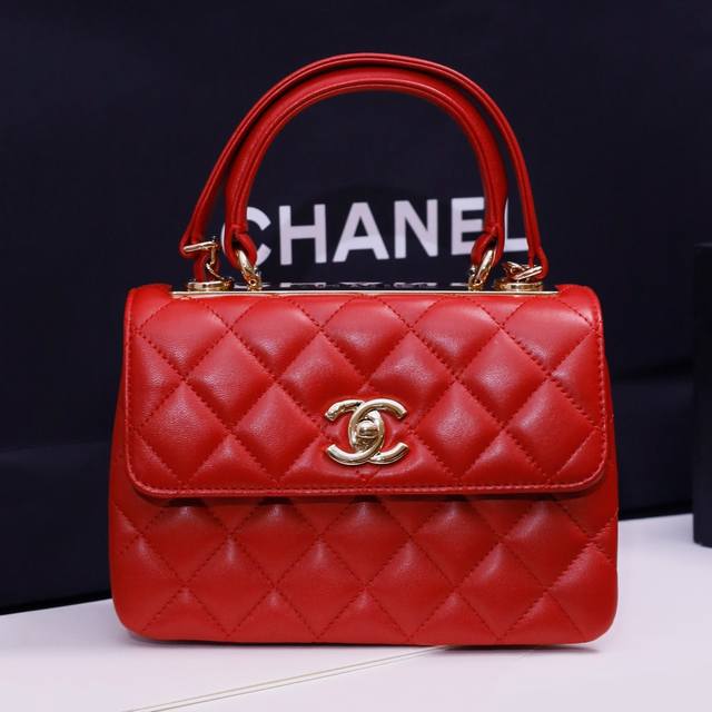 型号：4654大红色浅金扣五金 尺寸：19.5*8*14.5Cm