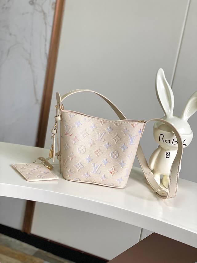 海原外单 独实家拍 半钢163芯片 M25673渐变色 本款 All In Bb 手袋出自 Dream 系列，令 Monogram 压纹粒面皮革呈现别致水彩渐变