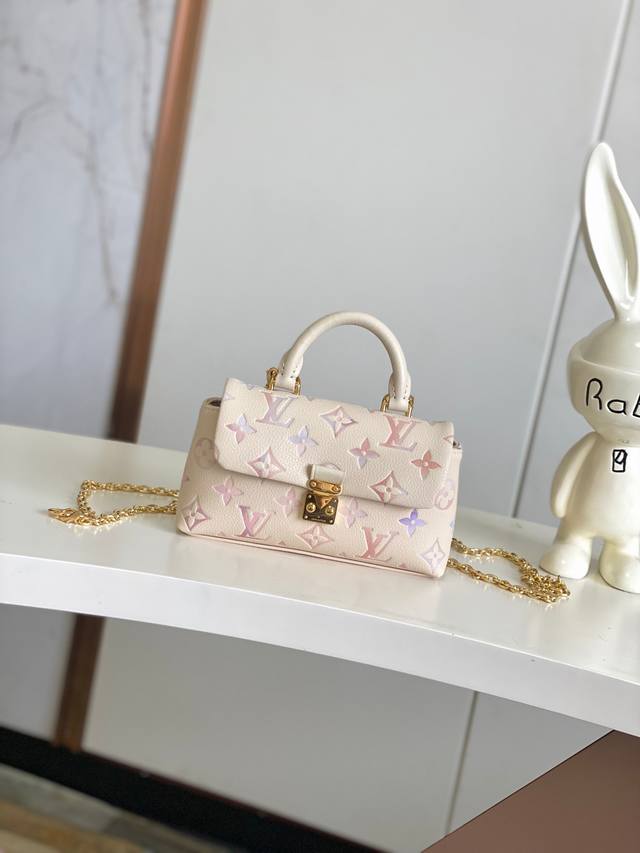 海原外单 独实家拍 半钢163芯片M25596米白渐变色 全皮链条包手提包 当季新款 Nano Madeleine 手袋 本款 Nano Madeleine 手