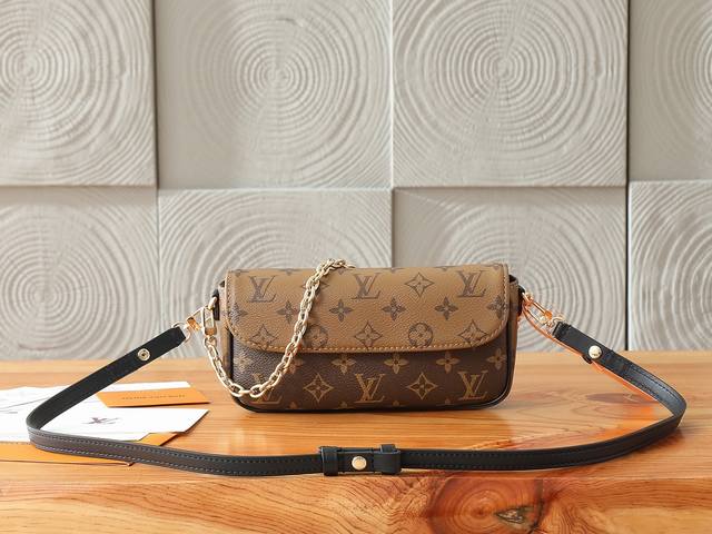 163C01动态芯片 顶级原单、加强版Wallet On Chain Ivy 手袋取材 Monogram Reverse 帆布，巧妙展现当季定向思维。可拆卸金属