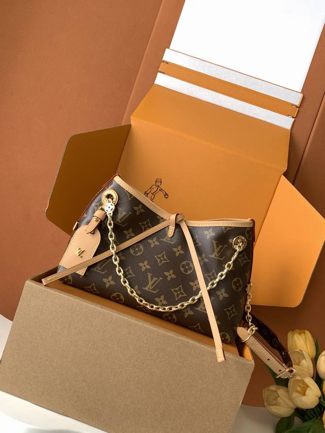 M13014 特级加强版 Carryall Bb手袋皮料是正品代工厂P意大利A级皮料，专柜同步变码芯片，是在于品质、全钢五金、面料、手工、油边、A级高品质出品、