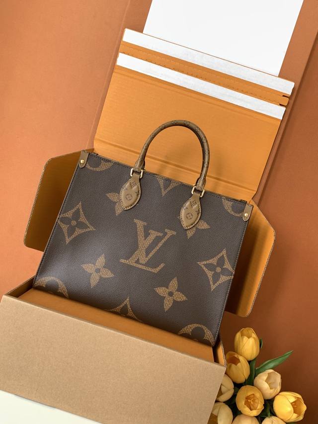 Onthego 中号手袋 特级加强版 型号: M45039皮料: 是意大利A级皮料五金: 采用进口A级全钢五金包装: 全套原厂Mb包装尺寸:35.0 X 27. Onthego 中号手袋 特级加强版 型号: M45039皮料: 是意大利A级皮料五金: 采用进口A级全钢五金包装: 全套原厂Mb包装尺寸:35.0 X 27.