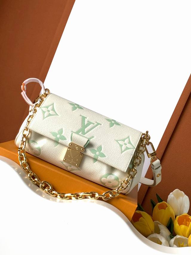 Favorite 手袋 特级加强版 型号： M46842皮料： 是意大利A级皮料五金： 采用进口A级全钢五金包装： 全套原厂Mb包装尺寸：24.0 X 14.0