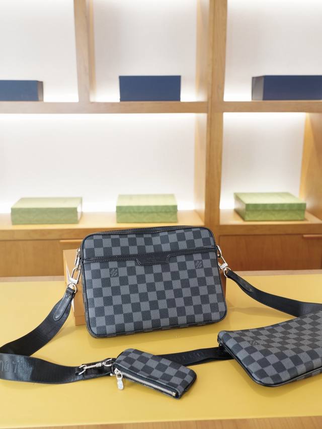 路易威登 官网同步 高版本 斜挎单肩背包 永恒不过时的标志性产品 纯原单小牛皮 顶级五金制作 非市面普通版本 今年Lv最爱的款式 全部实拍 实用性非常高 完全不