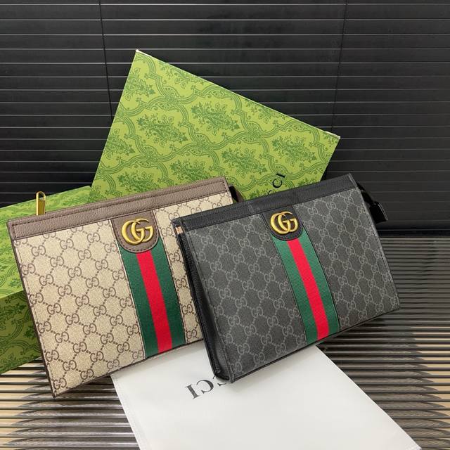 Gucci 古奇Gg 洗漱包 手拿包 手包 男女同款 经典百搭 实物拍摄 原厂原版面料 配送防尘袋 礼盒 26 X 20 Cm。