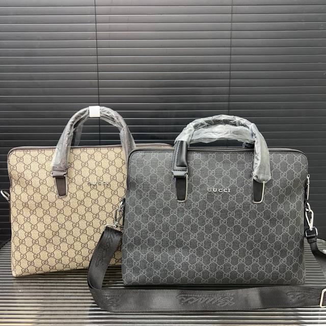 Gucci 古奇 Gg手提包 男士公文包 电脑包 经典百搭 实物拍摄 配送防尘袋 38 X 28 Cm。
