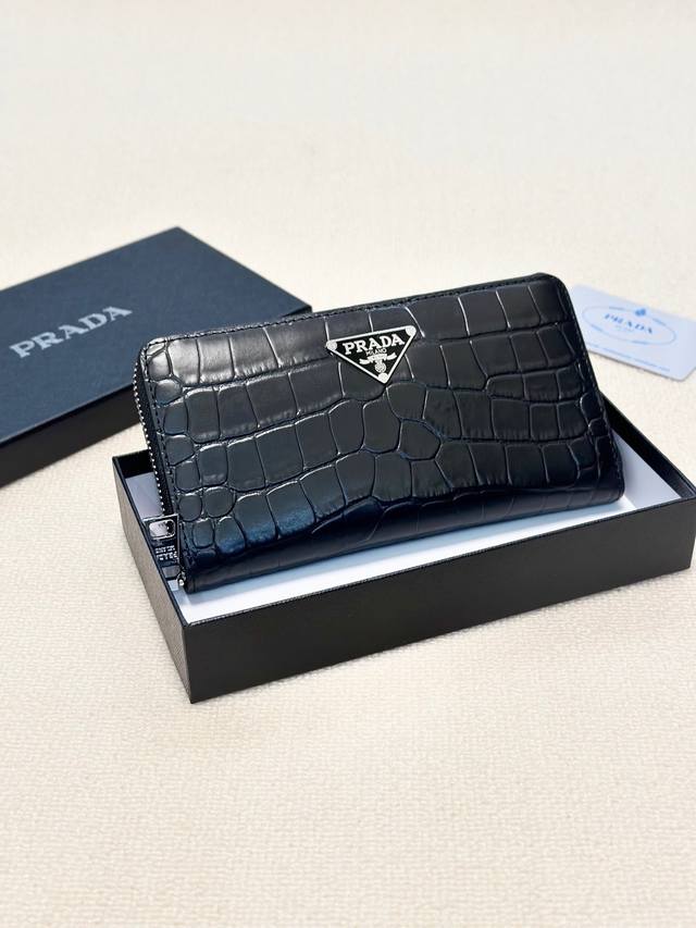 颜色 黑尺寸 21X11普拉达男士手包石头纹牛皮，一流手感媲美专柜正品，看细节多卡位大容量，现货供应