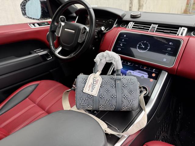 高端货 新款 “Louis Vuitton”Lv单肩包 路易威登单肩包手提 差包 M22762 Louis Vuitton Keepall 25金属件牛仔老花可