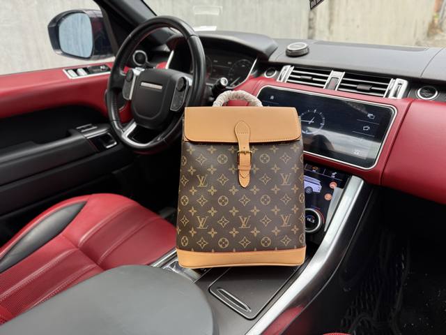 高端货 新款 “ Louis Vuitton ”Lv双肩包 路易威登双肩包 M14653 Louis Vuitton Soho 经典老花金属件 涂层帆布 双肩包