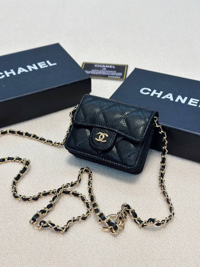 颜色 黑羊金 黑球金尺寸 11X10Chanel香奈儿羊皮 牛皮鱼子酱小背包 时尚又大方