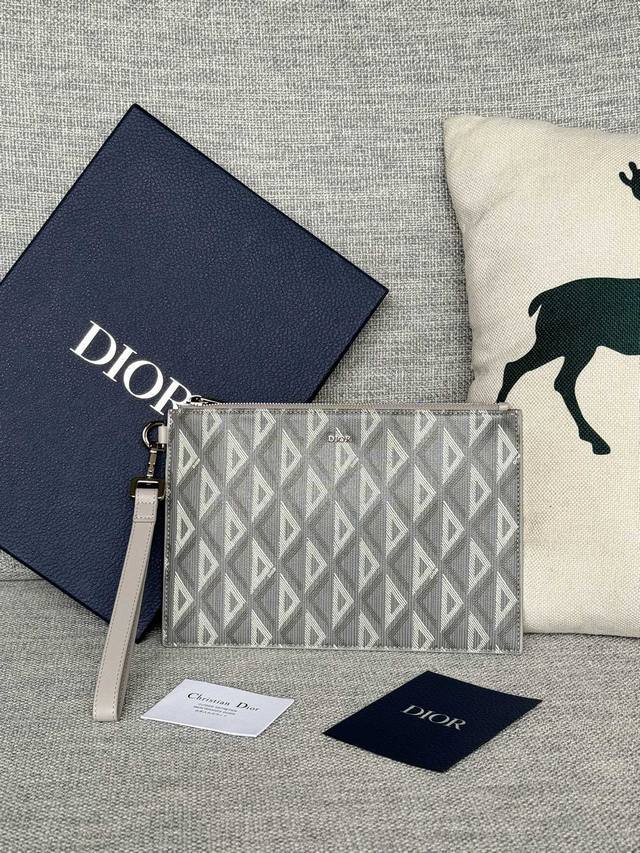 原单品质 A5 手拿包 Handbag Oblique 印花 年爆款手包编号:2Esca338 小号Yse_H03E尺寸：26.5*17.5Cm印花三个颜色 黑