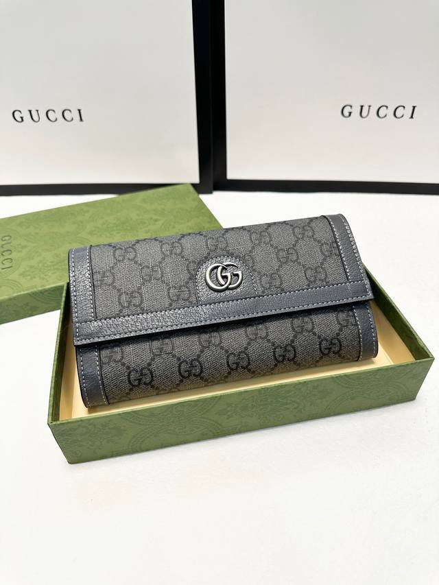 颜色 灰尺寸 19X10G家新款。专 柜品质 采用进口牛皮配Pvc 原厂五金!精致做工。实物拍照质量如图可见 颜色 灰尺寸 19X10G家新款。专 柜品质 采用进口牛皮配Pvc 原厂五金!精致做工。实物拍照质量如图可见