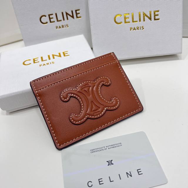 Celine 1230颜色 黑 棕尺寸 10X7.5Celine 专柜同步最新款出货！采用里外头层小牛皮 ，做工精致，超多卡位，超薄款设计，携带方便！