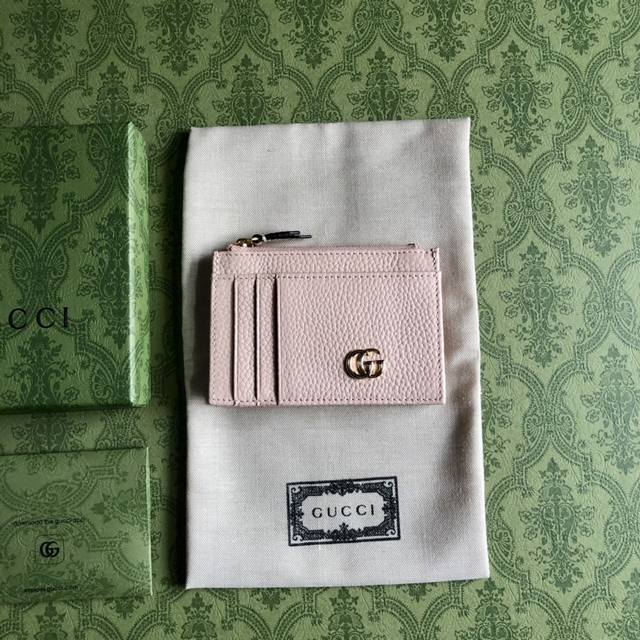 顶配版 高品质 高端品质新款小巧玲珑女性必备出门携带方便，采用进口头层甩纹牛皮配进口海外五金实物拍摄，原版皮质，做工精湛型号：574804克，浅粉，红全皮。尺寸