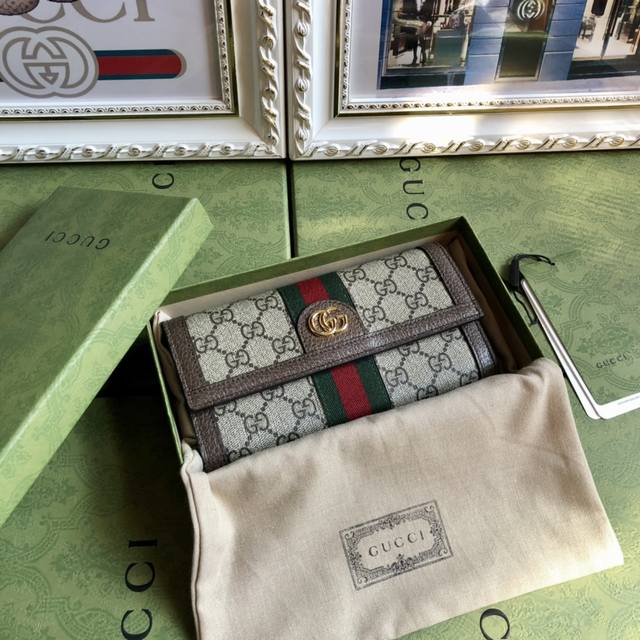 顶配版 专柜品质,原单皮质,实物实拍。款号:523153啡Pvc棕皮。2018新款Op系列全拉链式钱包采用G高级人造帆布,配以标志性图案与条纹织带,海外顶级五金 顶配版 专柜品质,原单皮质,实物实拍。款号:523153啡Pvc棕皮。2018新款Op系列全拉链式钱包采用G高级人造帆布,配以标志性图案与条纹织带,海外顶级五金