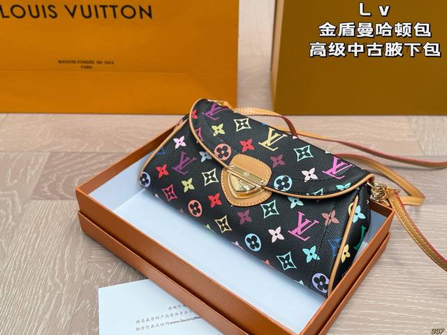 6色牛仔 其他 配盒Lv 金盾曼哈顿中古腋下包.小金扣占据视觉感.凸显的质感又相当时髦.简单又随性.腋下两用包 斜挎太好看 尺寸：25 12