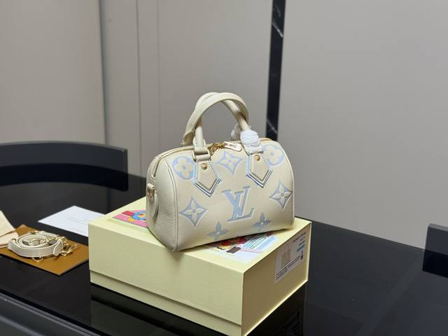 配折叠盒Size：21.15Cm Lv Speedy20新款枕头包搜索 Lv 枕头包