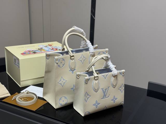 Size：34.28Cm 25.20Cmlv Onthego牛皮购物袋有隐藏的背带设计，可单肩～可手提搜索 Lv Onthego丛林购物袋配折叠盒