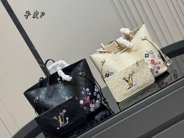 配折叠盒飞机盒Size: 32底*28高Cmlv Neverfull 新款购物袋!骨灰级产物!经典到无可复制!有质感!有味道! 配折叠盒飞机盒Size: 32底*28高Cmlv Neverfull 新款购物袋!骨灰级产物!经典到无可复制!有质感!有味道!