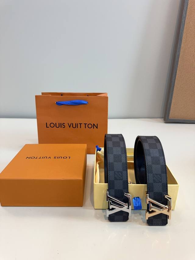 精美礼盒包装 送男友 送父亲 送给自己 首选 实在太高级啦高版本皮带腰带[ 牛皮皮带～热门款 皮带里面最火的版本啦～质量很好 全套包装！五金绝对不褪色 皮带头和