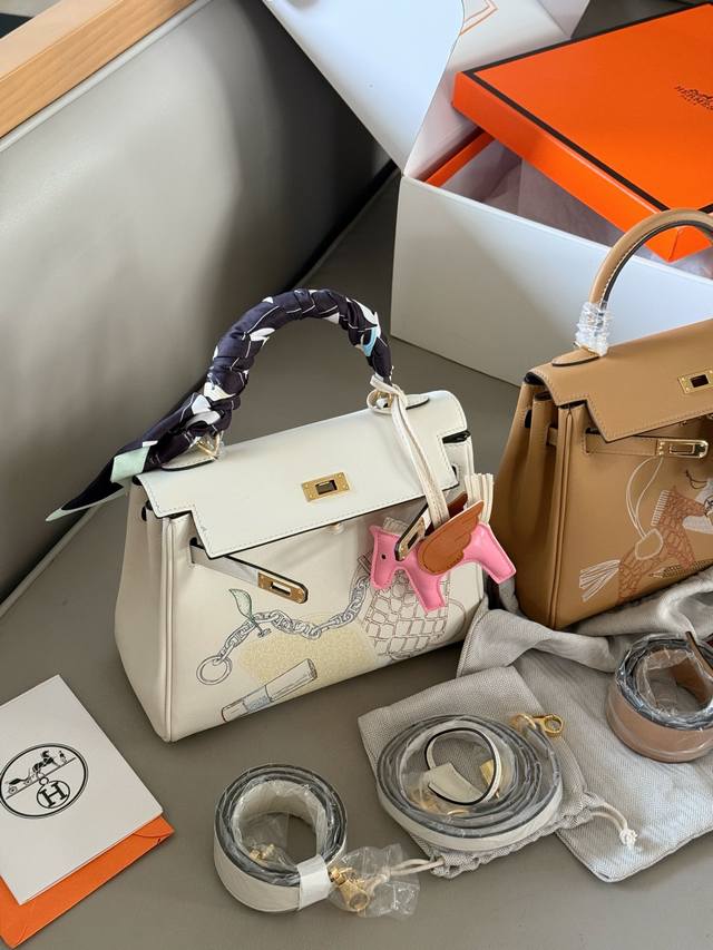 配盒 配丝巾尺寸：25*20Cmh家 爱马仕 Kelly25银扣限量彩绘好高级！ Kelly25有一种努力克制高级美真的太太太太好看Swift小牛皮Ok