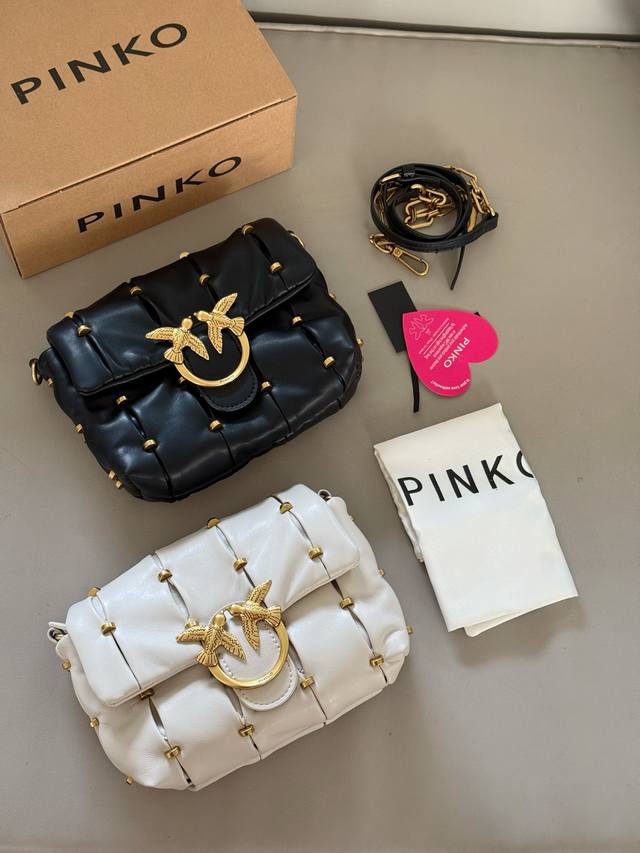 配盒Size：21*12Cmpinko 燕子包皮质质感！好糯好软！Pinko 嘎嘎香元气满满的少女感