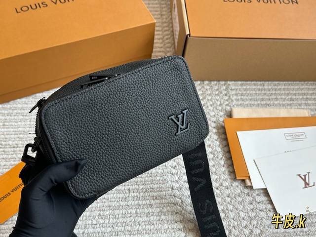 Lv新款Neo Alpha相机包以柔软Monogram Eclipse帆布构筑休闲廓形，充裕空间设有拉链隔层和前贴袋，可容纳手机、卡片和钥匙等日常所需，搭配可拆