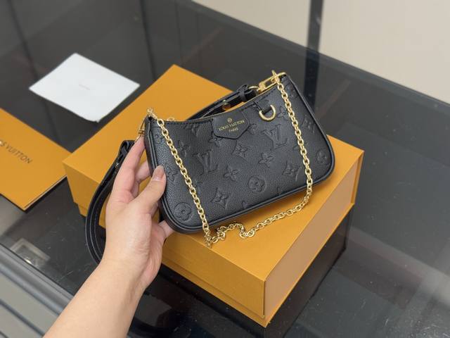 配折叠盒Size：20Cm Lv麻将包 ！复刻版 小牛皮长肩带！链条！统统都有！！