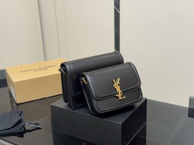 配折叠盒飞机盒Size：23*16Cm 17*13Cm圣罗兰Solferino 豆腐包原厂Box牛皮，手感及皮面的柔韧度都非常好！全新设计的“L”字母上下对半开