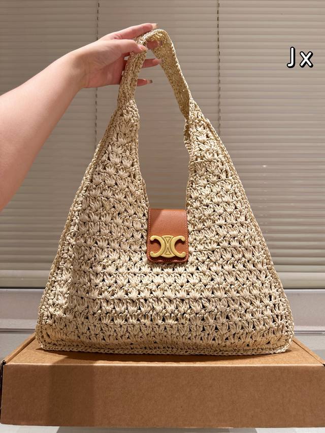 Size 40.25Cmceline 草编包 夏天这么好看的草编包还不拥有嘛100%好适合度假~看海看海看海