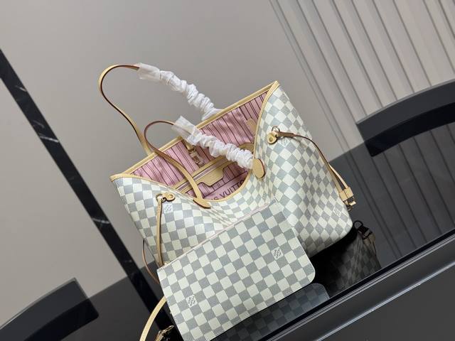配折叠盒飞机盒Size： 32底*28高Cmlv Neverfull 中号购物袋！骨灰级产物！经典到无可复制！有质感！有味道！