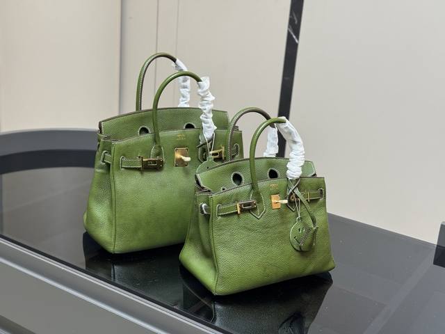 无盒Size:30Cm 25Cm背铂金包的季节来啦爱马仕Bk30原版品质 头层牛皮 手感!质感! 无盒Size:30Cm 25Cm背铂金包的季节来啦爱马仕Bk30原版品质 头层牛皮 手感!质感!