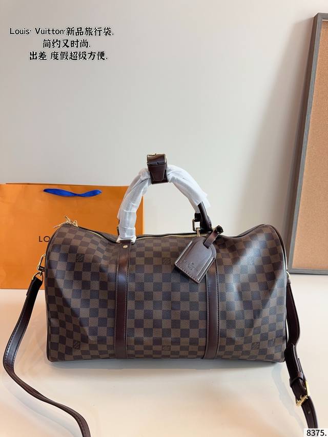Lv 路易威登 春夏限量新款Keepall 旅行包 一只帅气能装的旅行袋 时尚爆发款火热来袭 经典设计大气可观男女通用款 包包采用原版皮质 超级厚实 耐磨 耐用