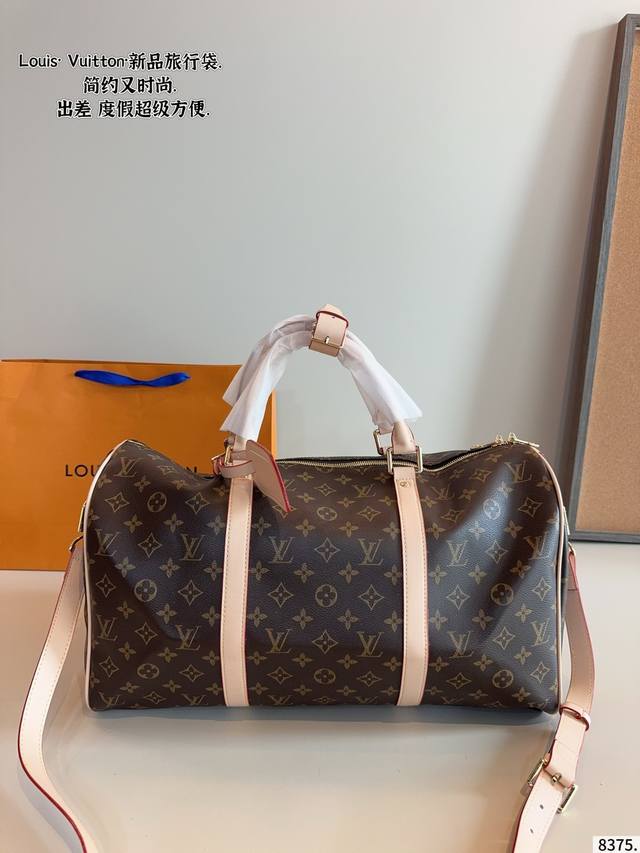 Lv 路易威登 春夏限量新款Keepall 旅行包 一只帅气能装的旅行袋 时尚爆发款火热来袭 经典设计大气可观男女通用款 包包采用原版皮质 超级厚实 耐磨 耐用