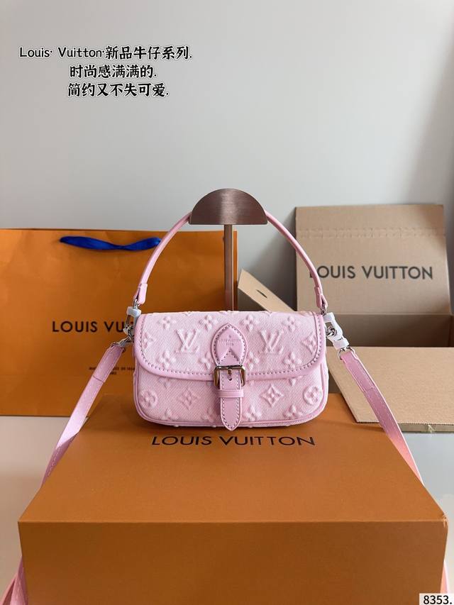 配礼盒.天呐Lv法棍包穿搭也太好看了吧无滤镜的上身实拍先自从Speedy开始就种草了这个系列然后又特别喜欢双肩带的配置让复古的气质中又带着时尚感搭配起来毫不违和