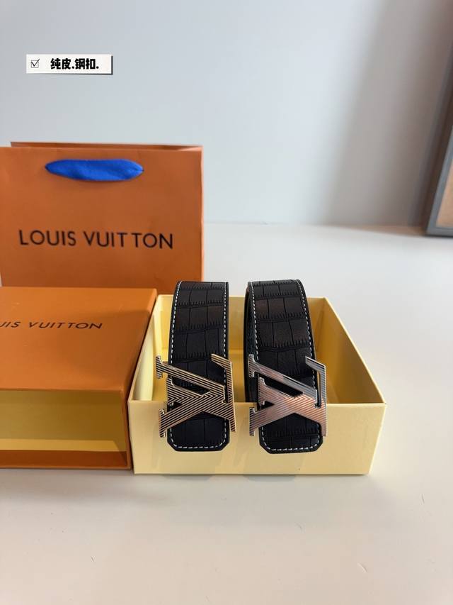 精美礼盒包装 送男友 送父亲 送给自己 首选 实在太高级啦高版本皮带腰带[ 牛皮皮带～热门款 皮带里面最火的版本啦～质量很好 全套包装！五金绝对不褪色 皮带头和