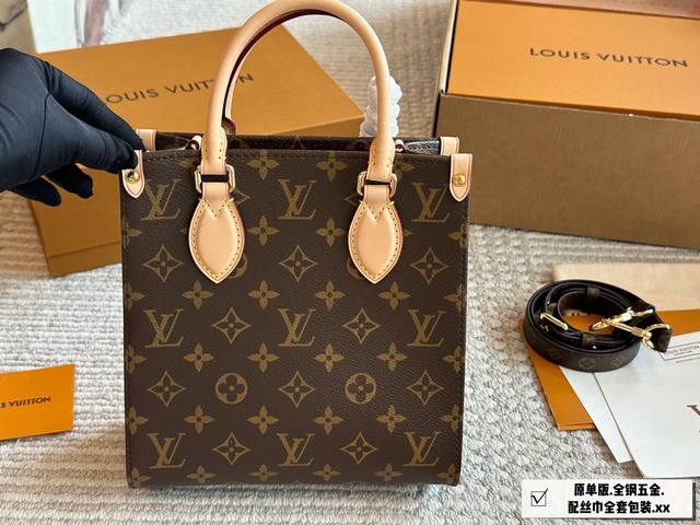 Lv新款琴谱包 升级版顶级原单 赠送原版丝巾原汁原味的老花味道耐磨又经典的超高性价比永不过时困包包采用了老花料十Lv变色植鞣革用的越久越有感觉围喜欢Lv老花包包