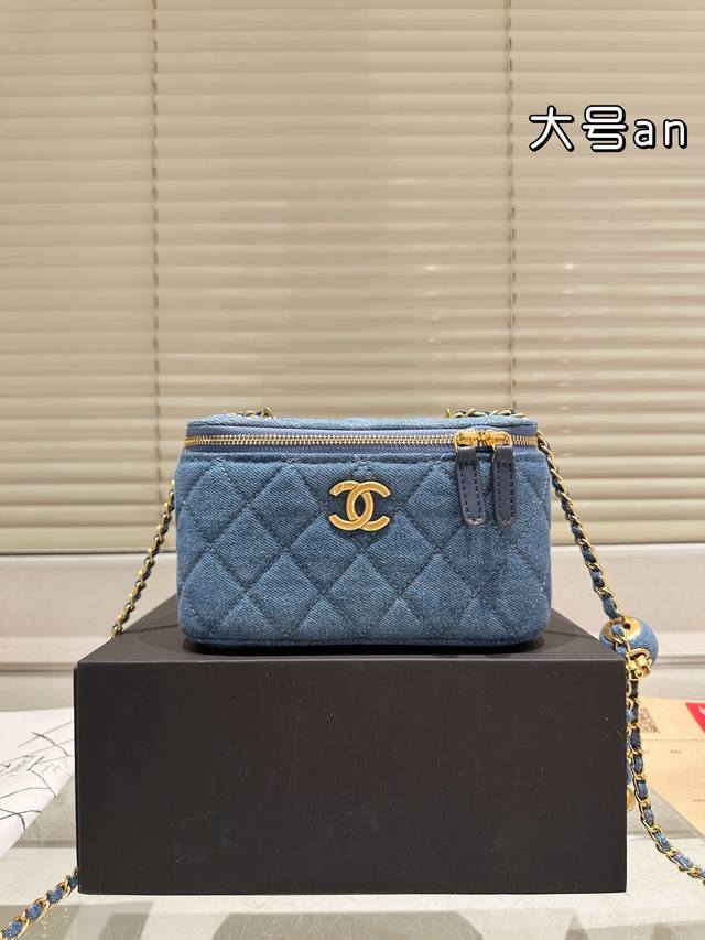 配包装Size：17.10Cm跑量品质 配包装小香家 Chanel香奈儿新品口红包手提化妆小盒子 出街打开能补妆关上能拗造型