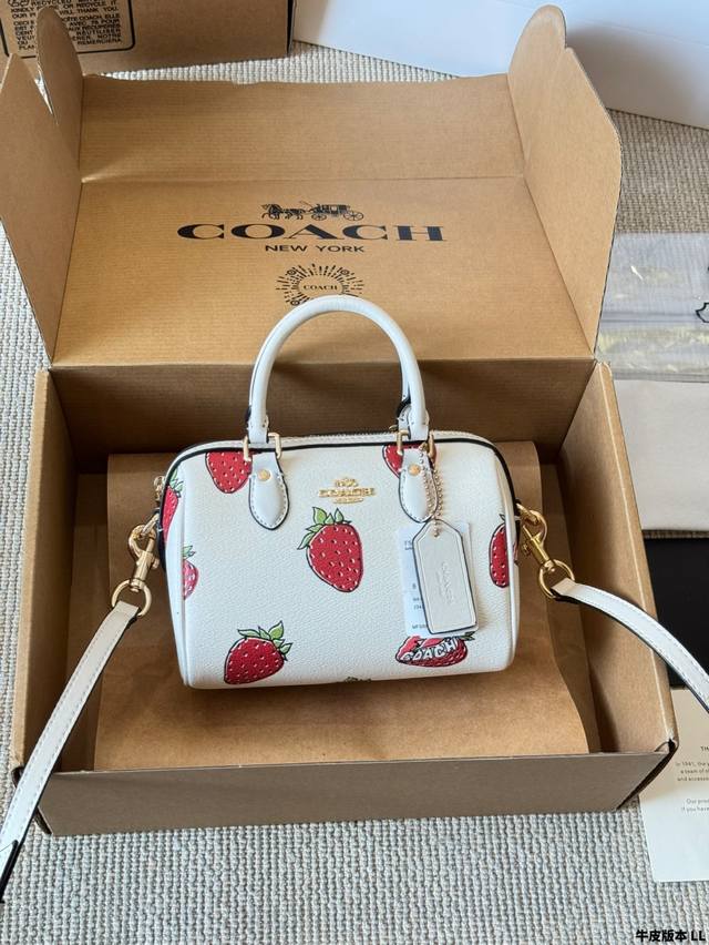 牛皮版本 Coach Mini Rowan新款 蔻驰原单 枕头包，Ykk原单五金搭配精致面料 做工完美百搭神器 专柜尺寸 小号 18 13Cm