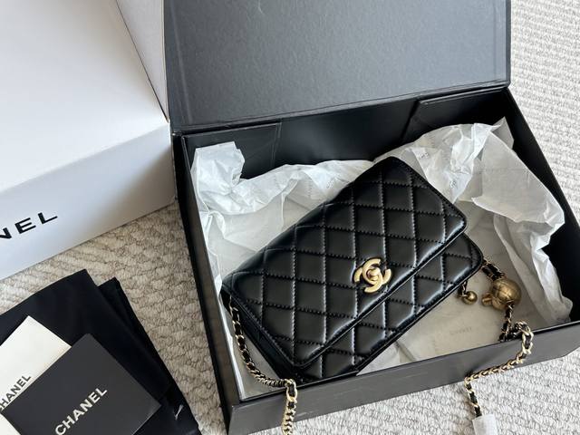 全套包装 升级版 Size：20*13Cm小羊皮 高品质Woc.金球款！可以调节链条哦！高品质！ 小香家 发财包